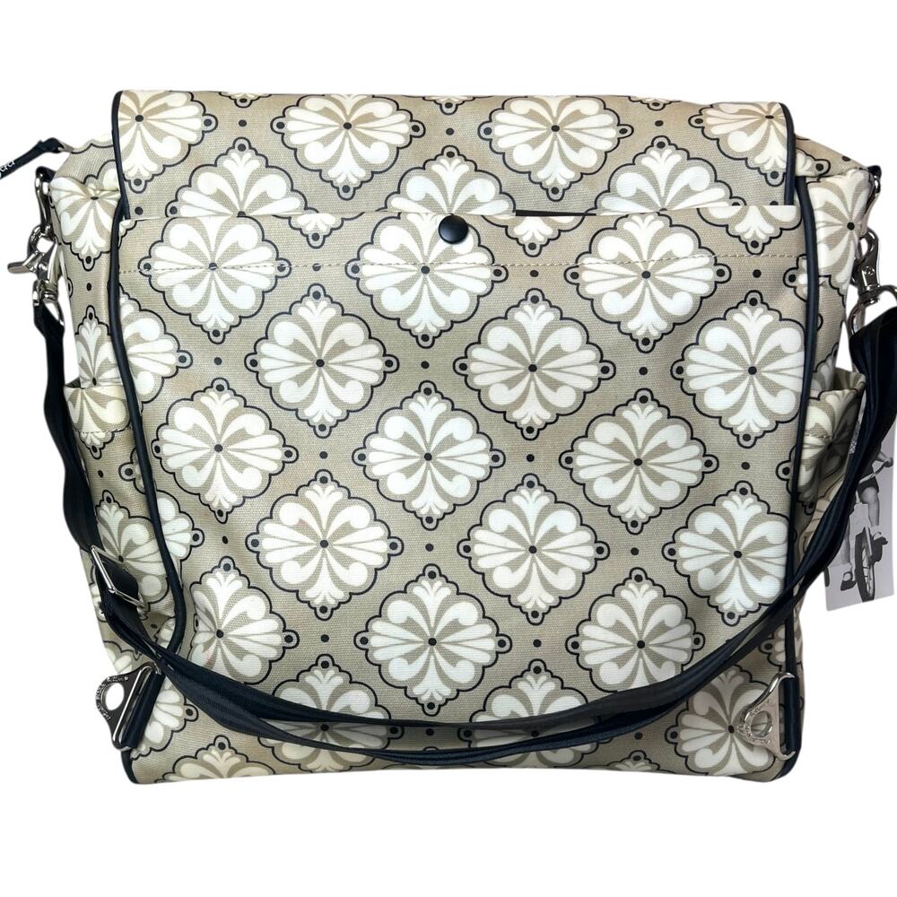 NWT Petunia Pickle Bottom Boxy Backpack Crossbody Diaper Bag Baby Bag - Picture 8 of 13